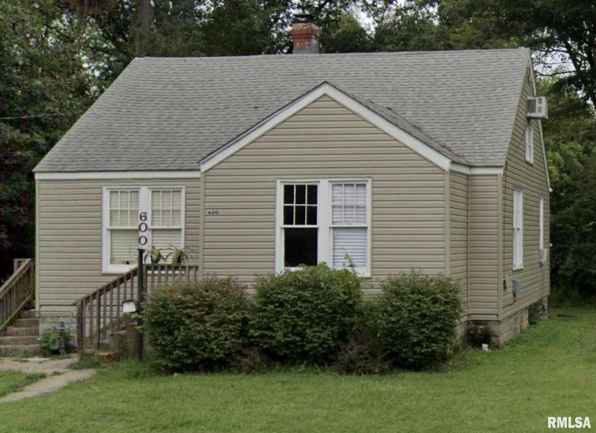 600 N Oakland Ave., Carbondale, IL 62901