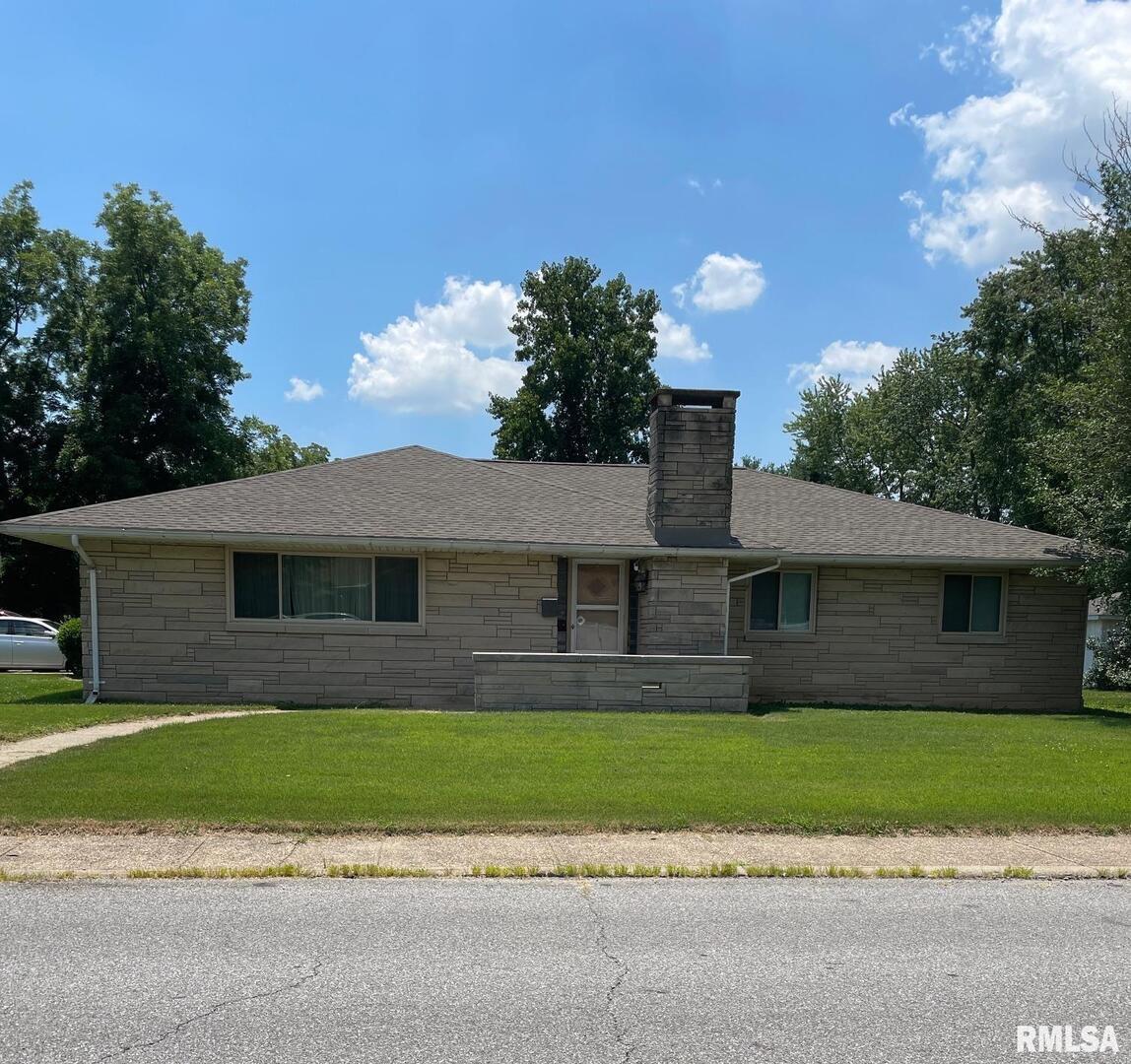 303 S College Blvd., Carmi, IL 62821