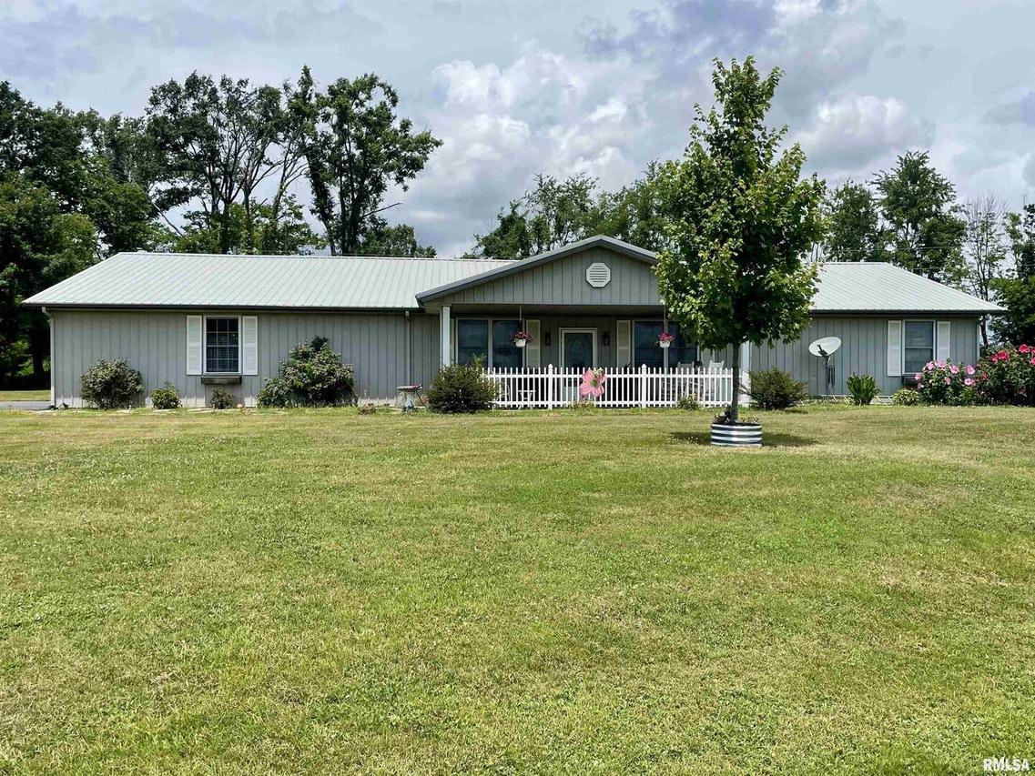 1544 Feazel Rd., Harrisburg, IL 62946