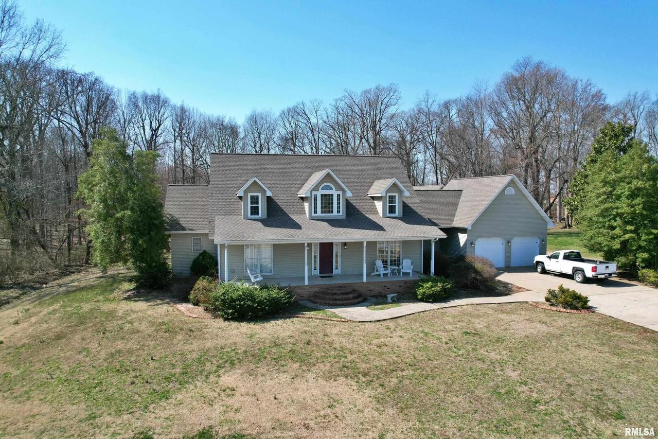 43 E Lakewood Dr., Metropolis, IL 62960