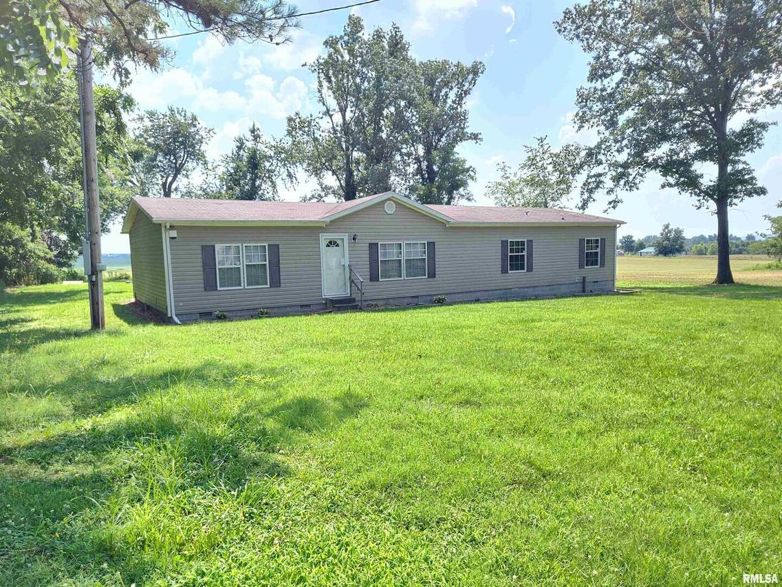 45 Davis Ridge Rd., Eldorado, IL 62930