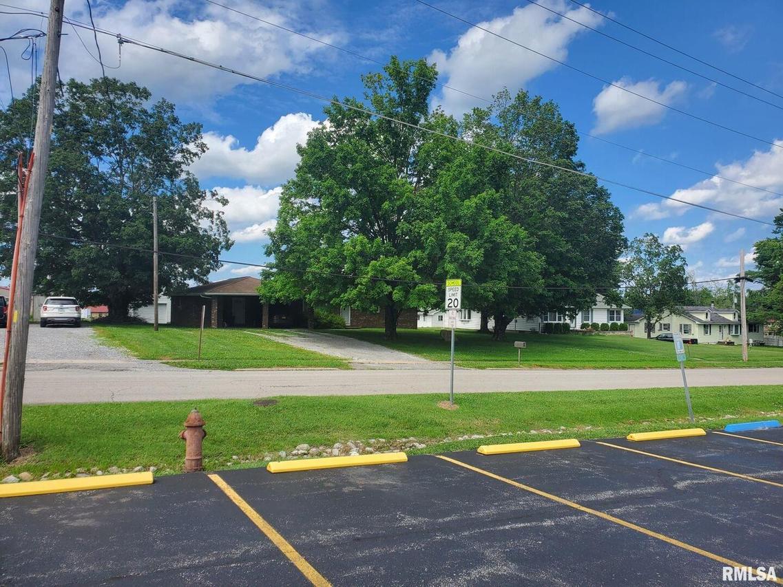 600 W Collins St., Goreville, IL 62939