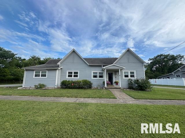 303 Elles Ave., Carterville, IL 62918