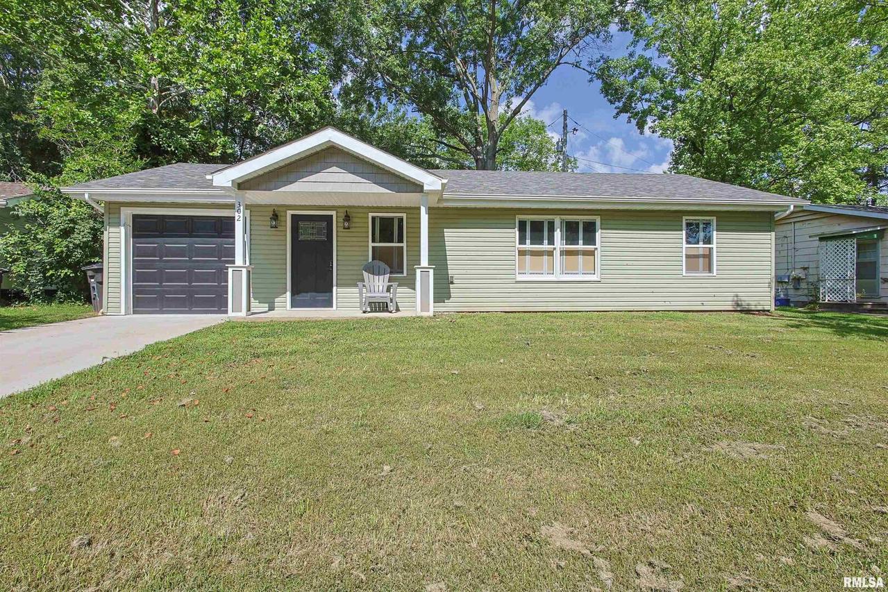 302 S Gray Dr., Carbondale, IL 62901