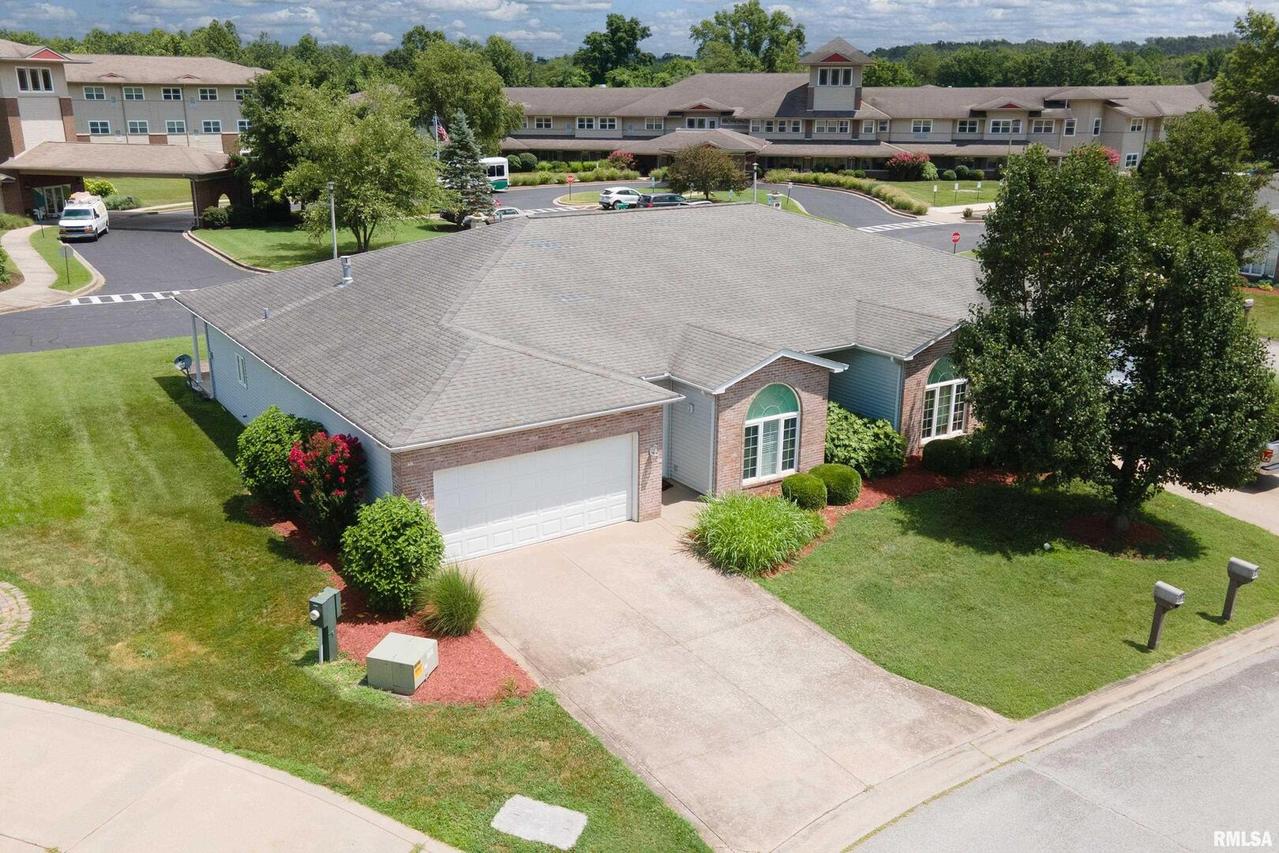 1002 Villa Ct., Carbondale, IL 62901