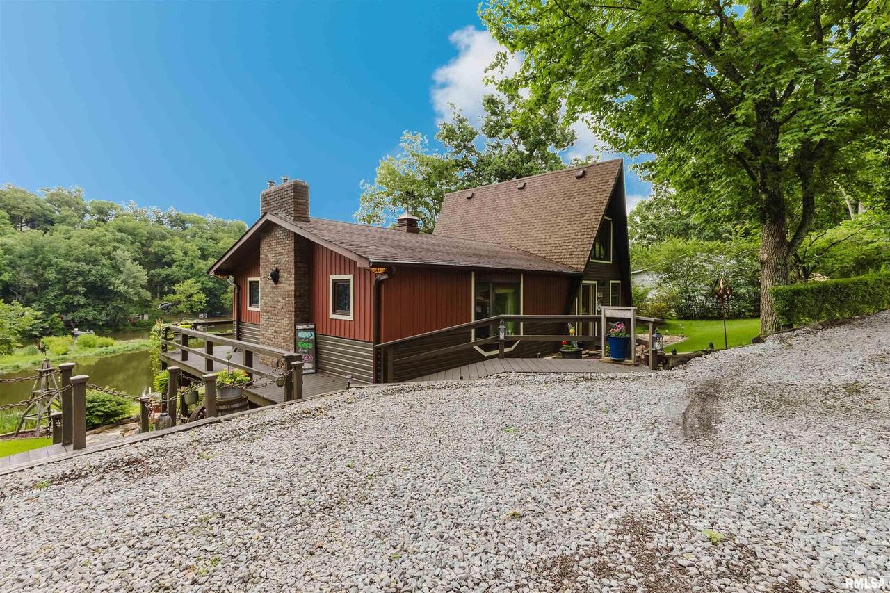 3185 Deer Ridge Rd., Goreville, IL 62939