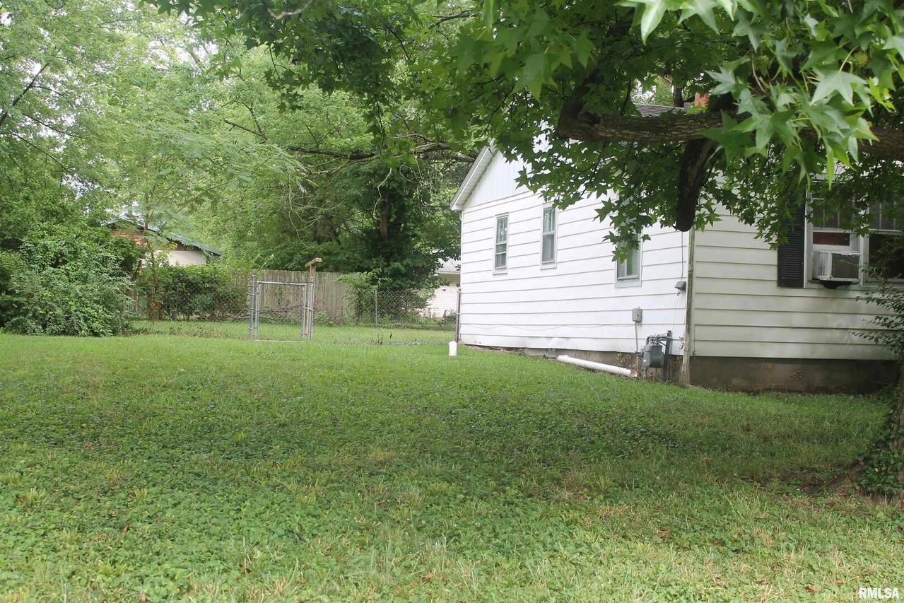 516 S Forest St., Carbondale, IL 62901