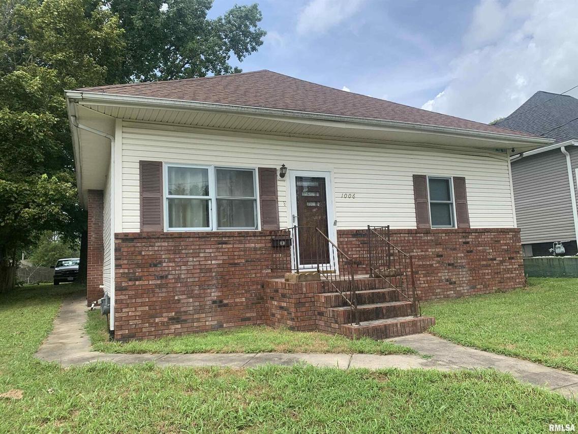 1006 Gent Ave., Johnston City, IL 62951