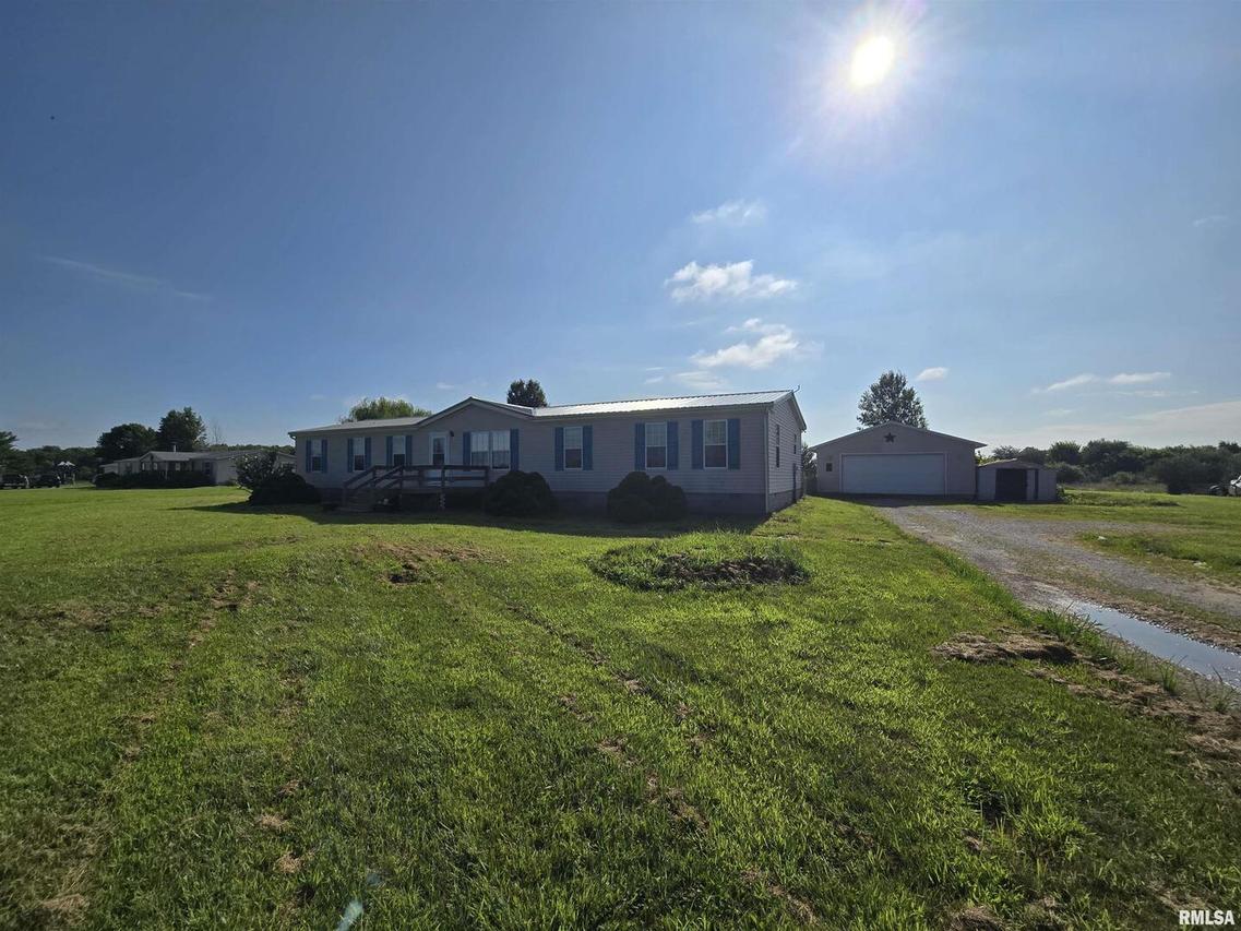 17286 N Idlewood Ln., Mt Vernon, IL 62864