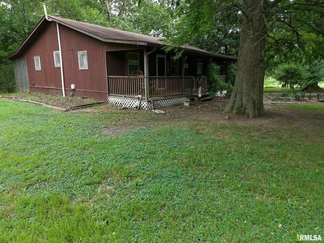 410 S Poplar St., Sesser, IL 62884