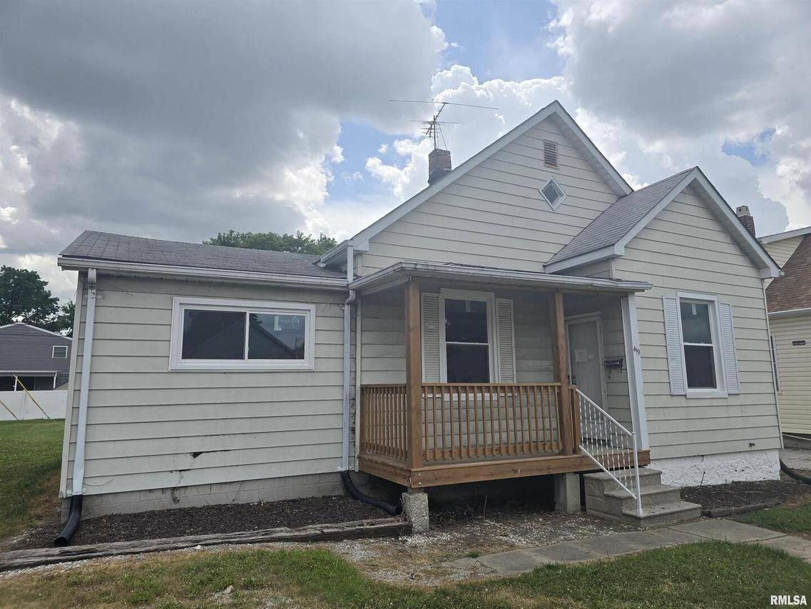 419 State St., Dupo, IL 62239