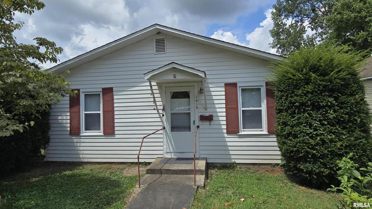 1419 S Granger St., Harrisburg, IL