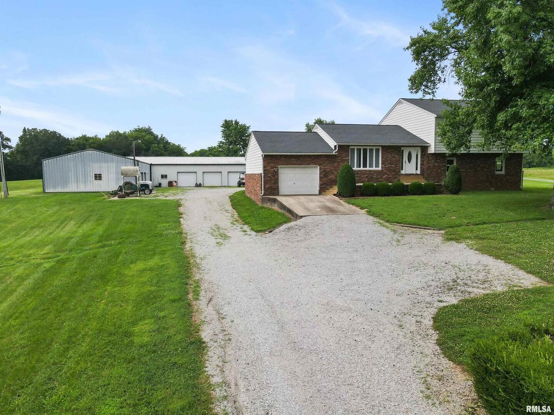 1560 Lick Creek Rd., Anna, IL 62906