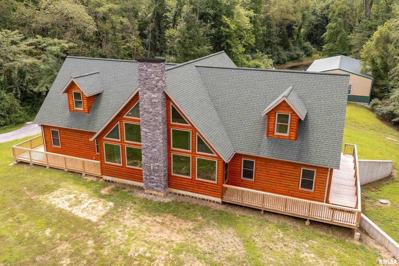 7154 Ponderosa Rd., Duquoin, IL 62832