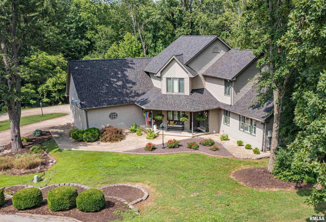 2006 Northwoods Pl., Mt Vernon, IL 62864