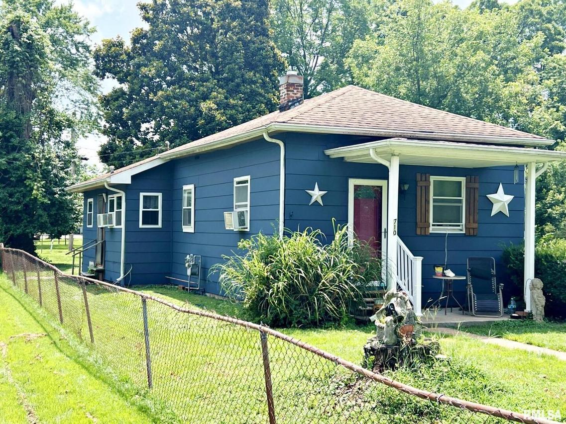 710 E 16th St., Metropolis, IL 62960