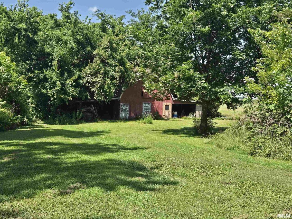 00 Cherry Ave., Vergennes, IL 62994