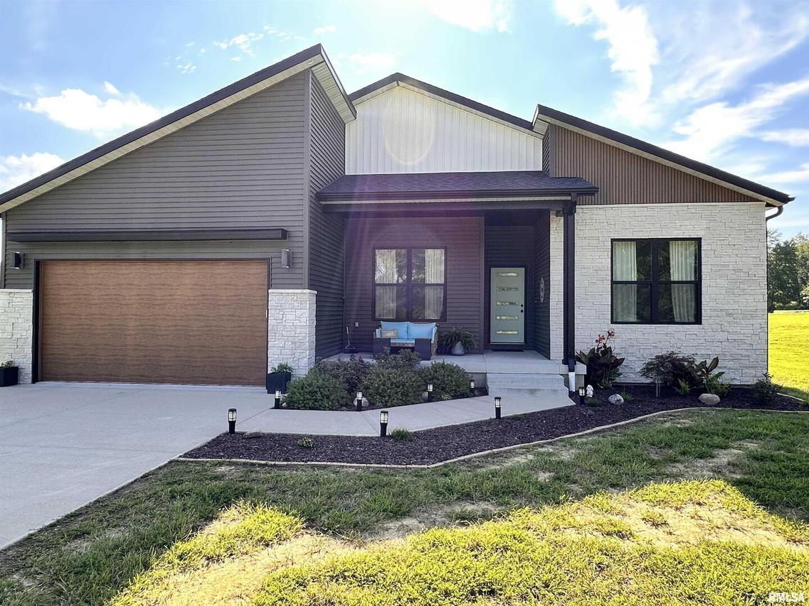 14758 Followell Dr., Marion, IL 62959