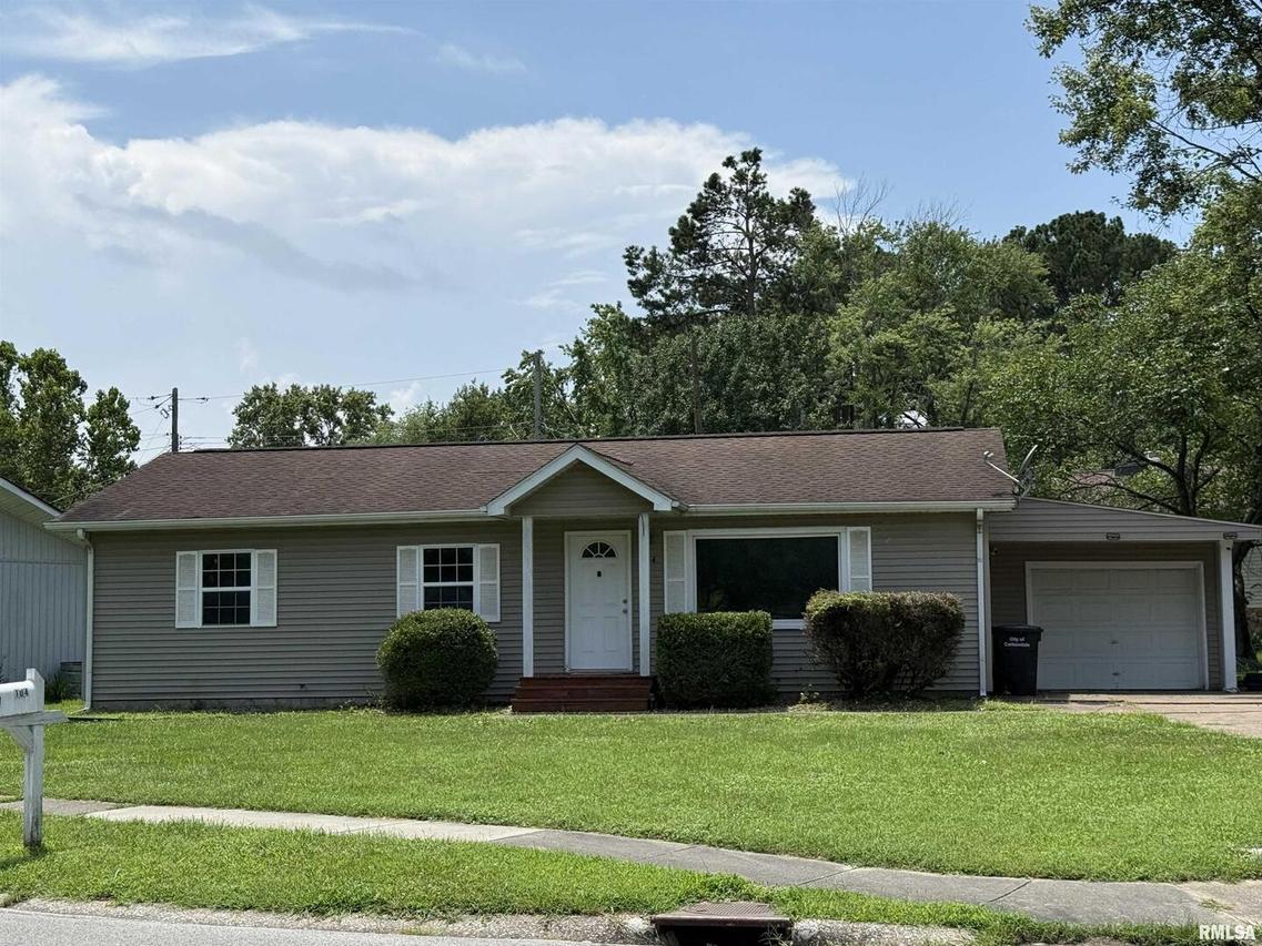 104 S Glenview Dr., Carbondale, IL 62901