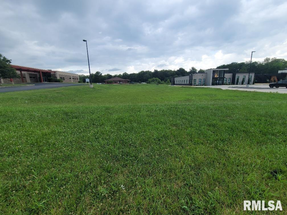 3128 Veterans Memorial Dr., Mt Vernon, IL 62864