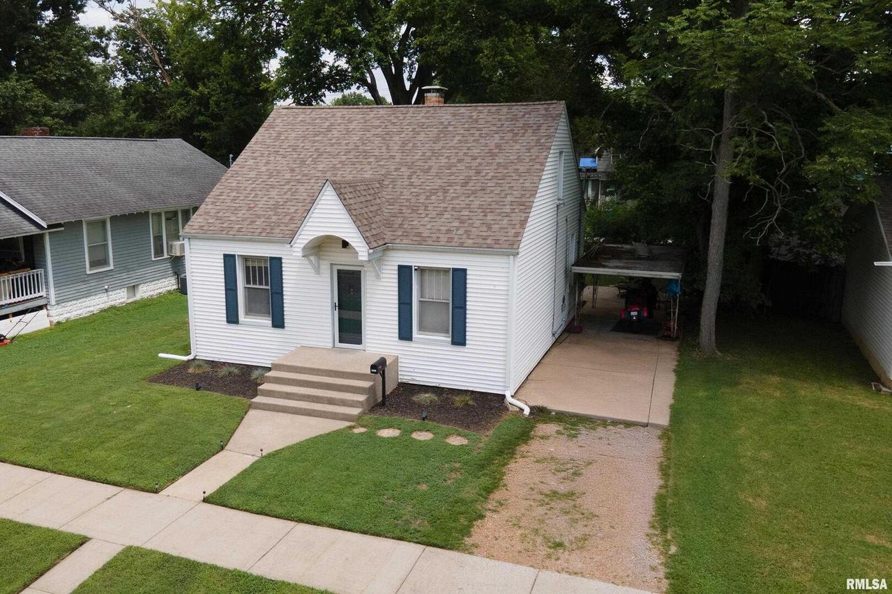 2124 Clarke St., Murphysboro, IL 62966