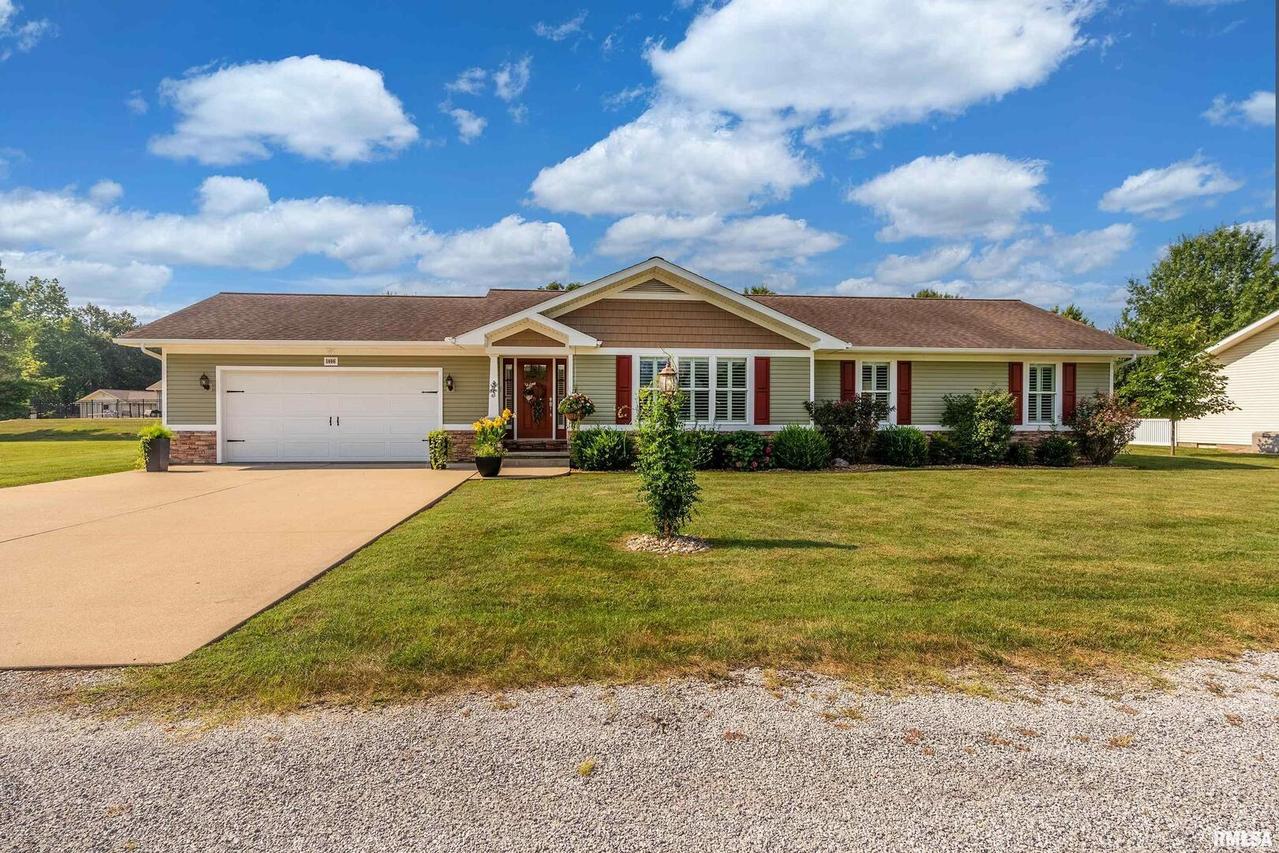 1406 Timothy Ln., West Frankfort, IL 62896
