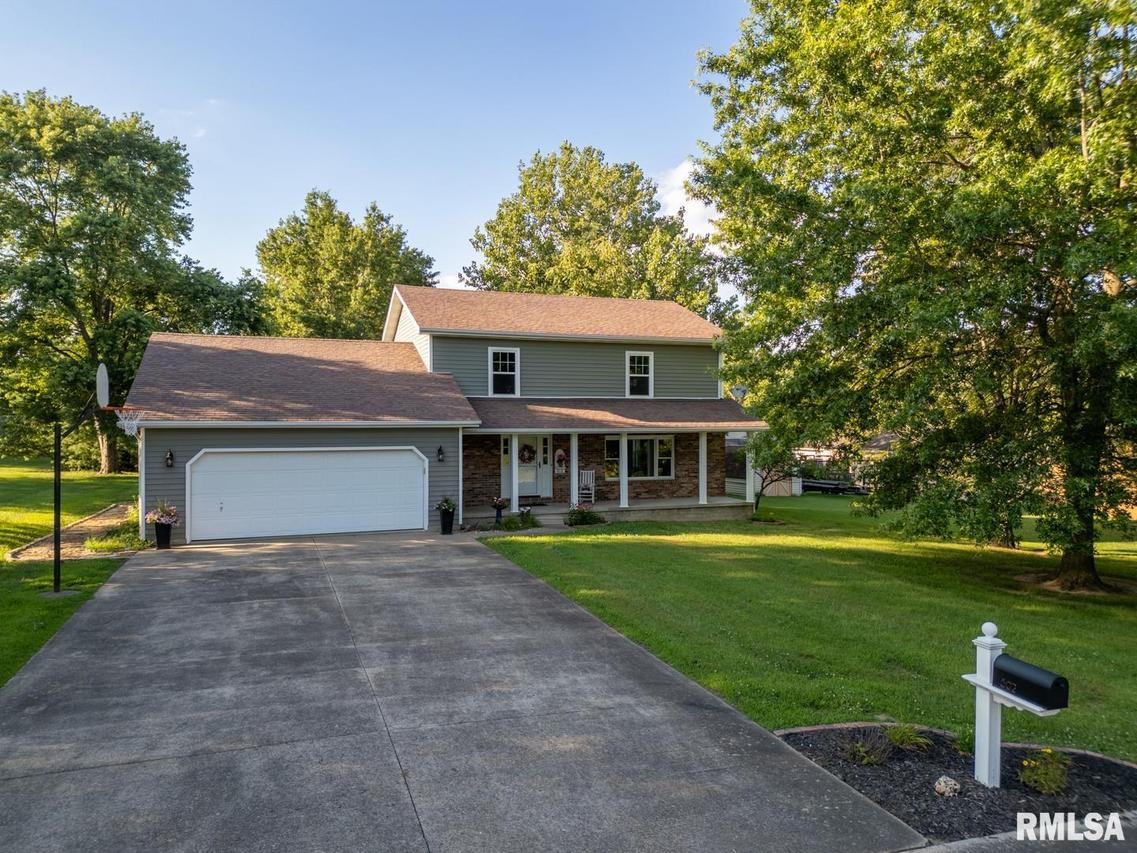 802 Cottonwood Ln., Carterville, IL 62918