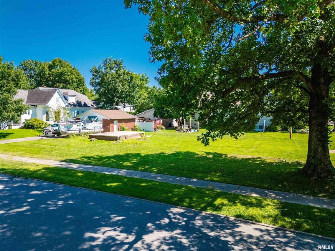 601 S Market St., Marion, IL 62959