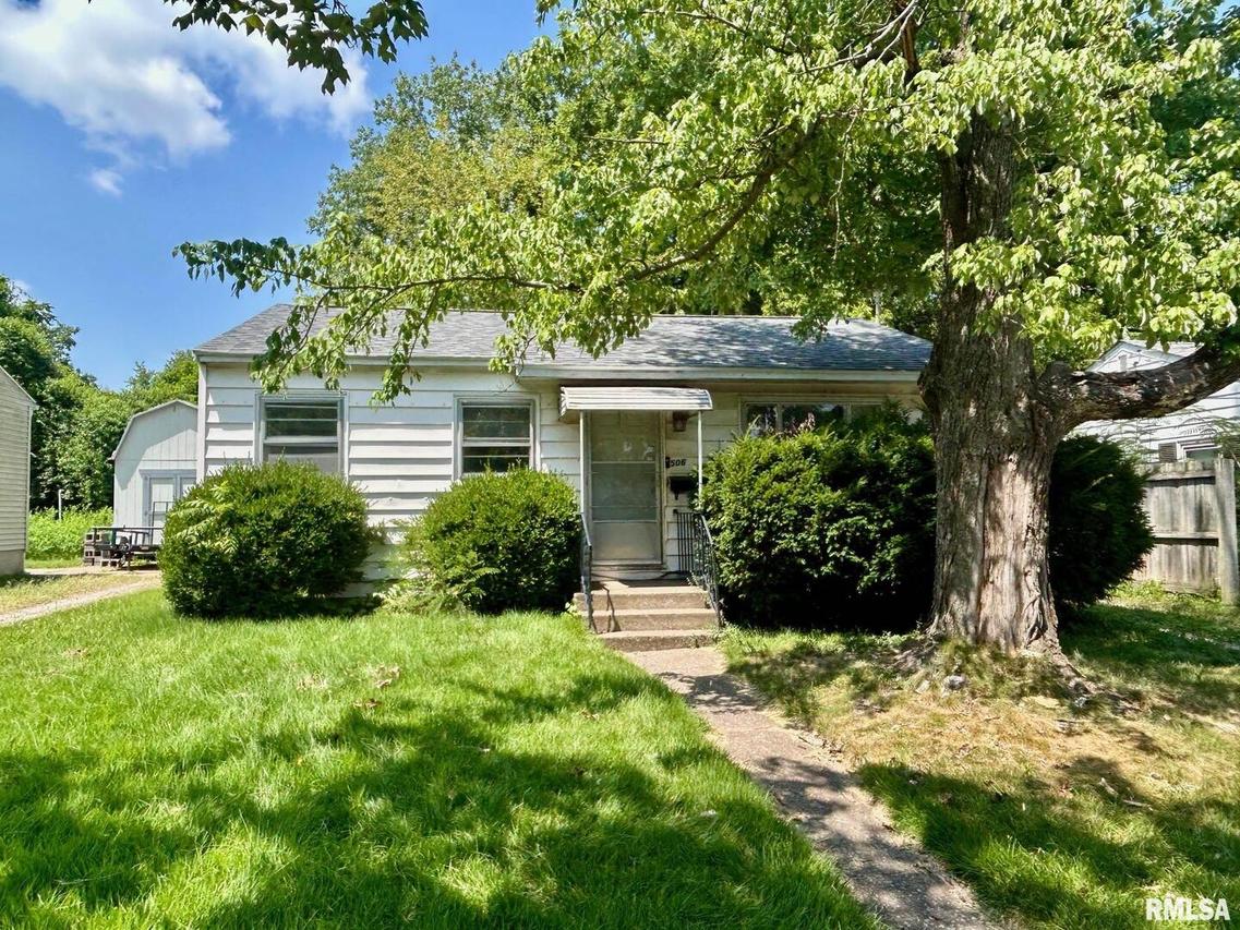 506 N Davis St., Carbondale, IL 62901