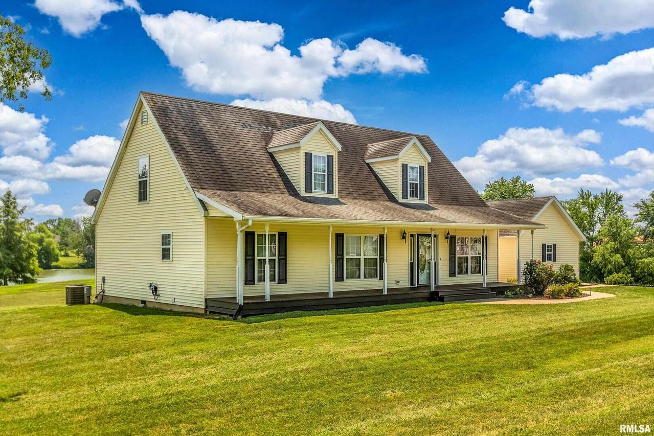 22 Smith Rd., Nashville, IL 62263