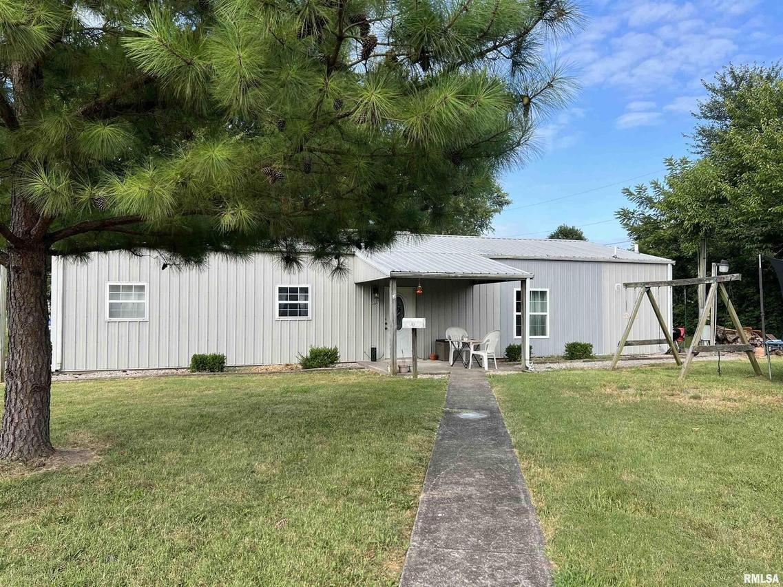 309 Coxspur Rd., Zeigler, IL 62999