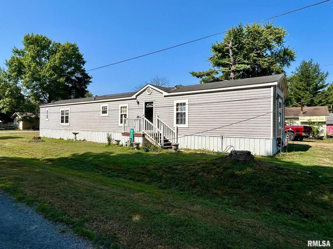 501 Grant Ave., Dowell, IL 62927