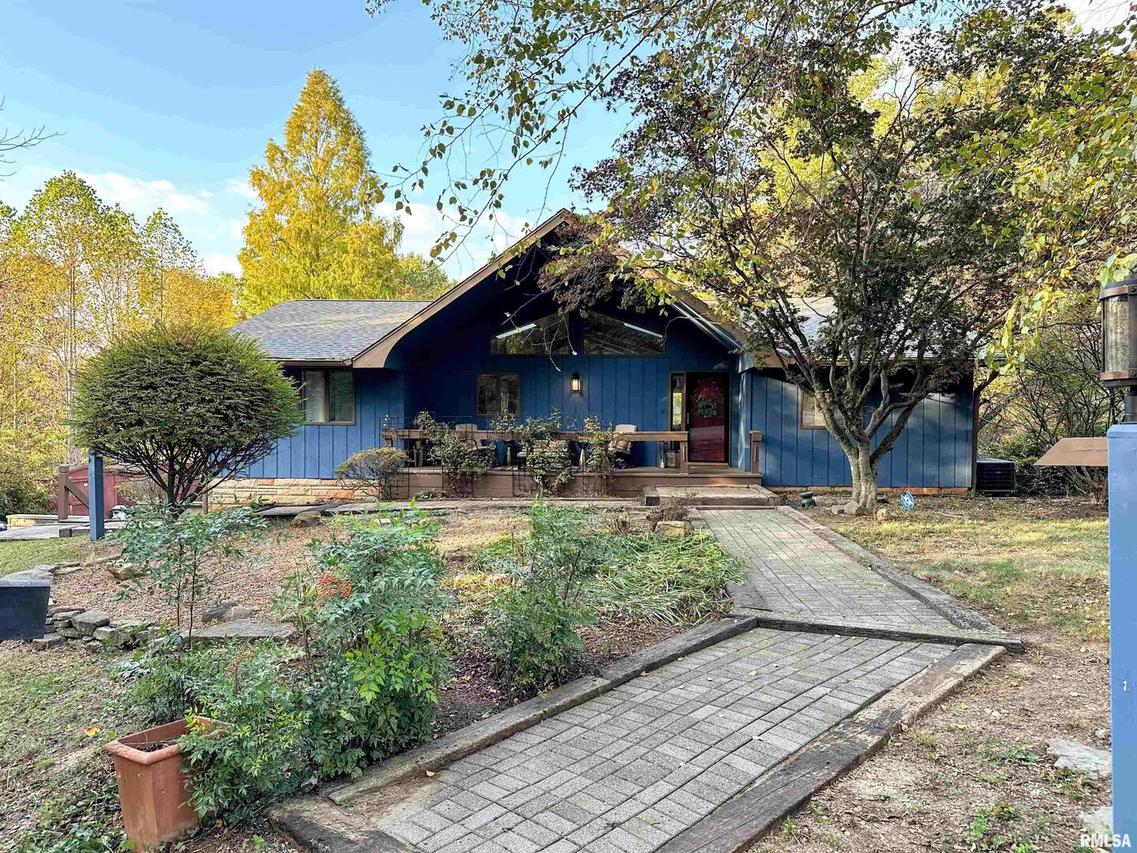 73 Upper Brush Hill Rd., Carbondale, IL 62901