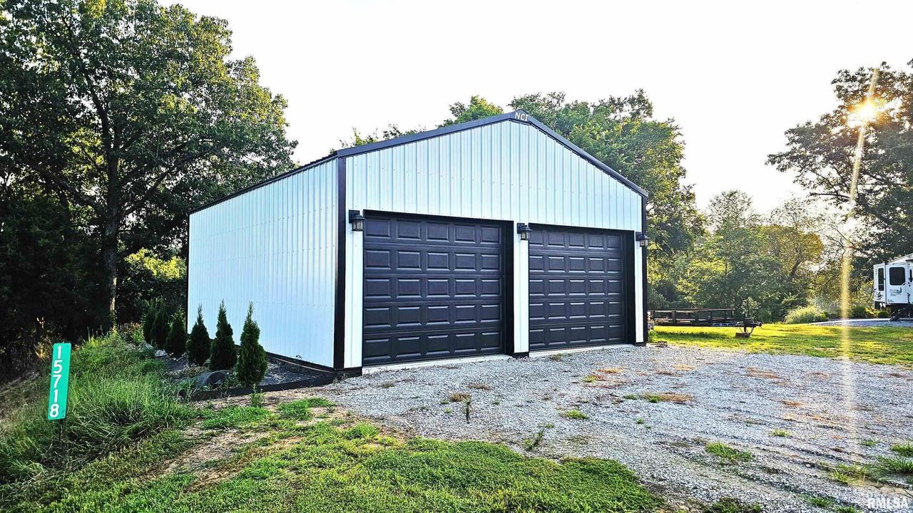 15718 Malone Rd., Thompsonville, IL 62890