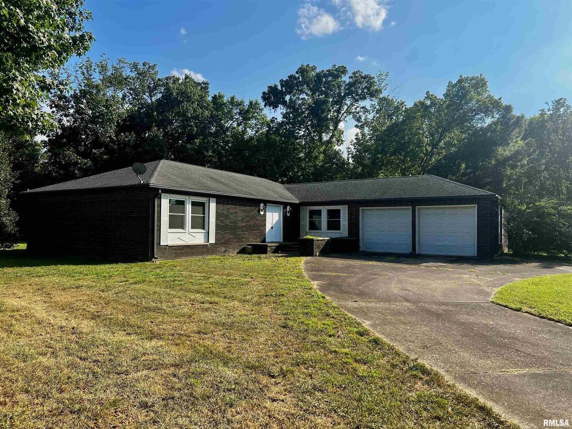 21 Spring Arbor Dr., Carbondale, IL 62901