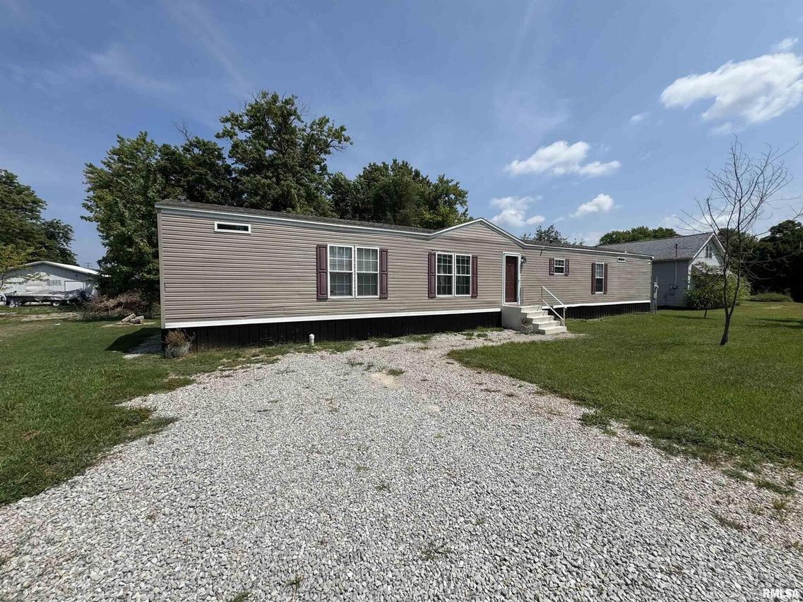 405 Middleton St., Iuka, IL 62849