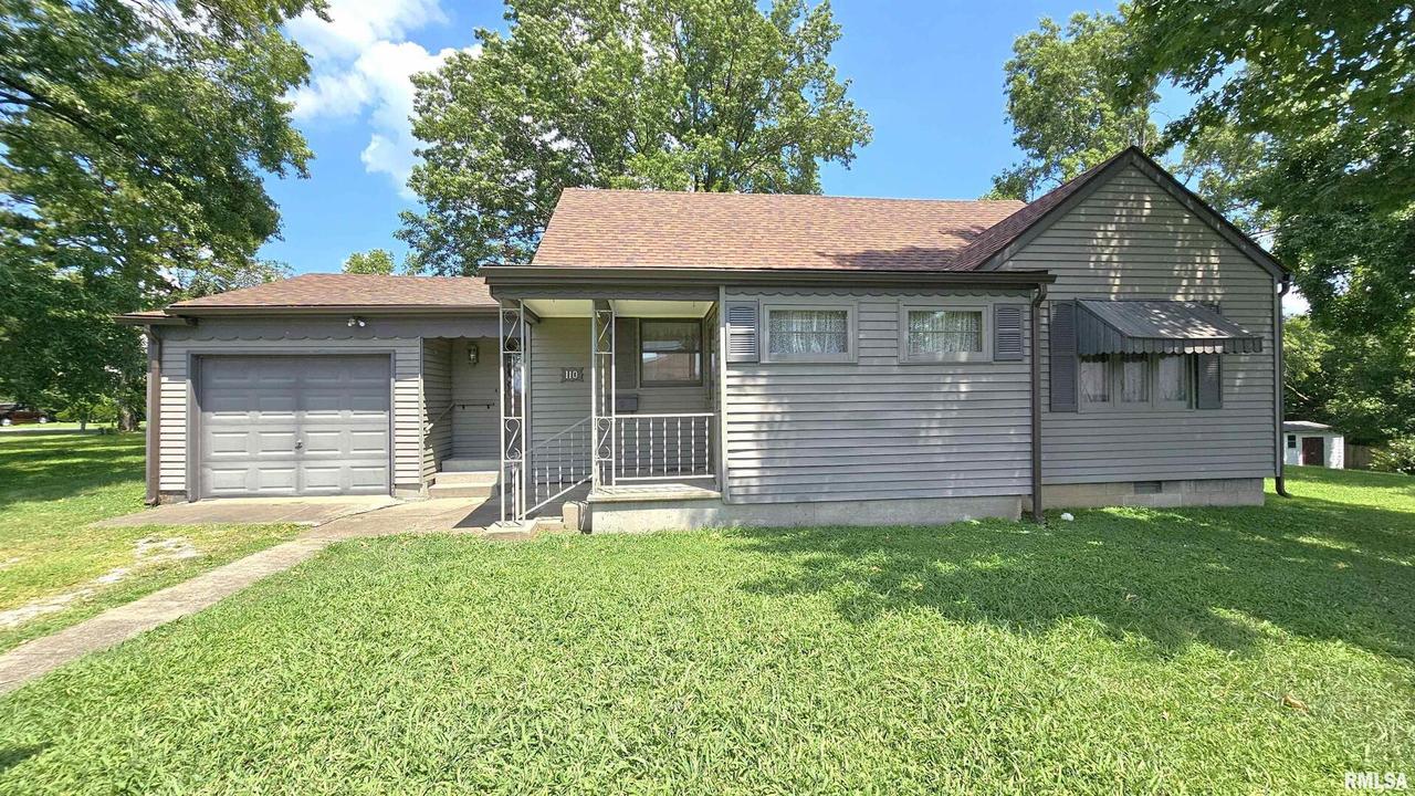 110 W 7th St., Johnston City, IL 62951