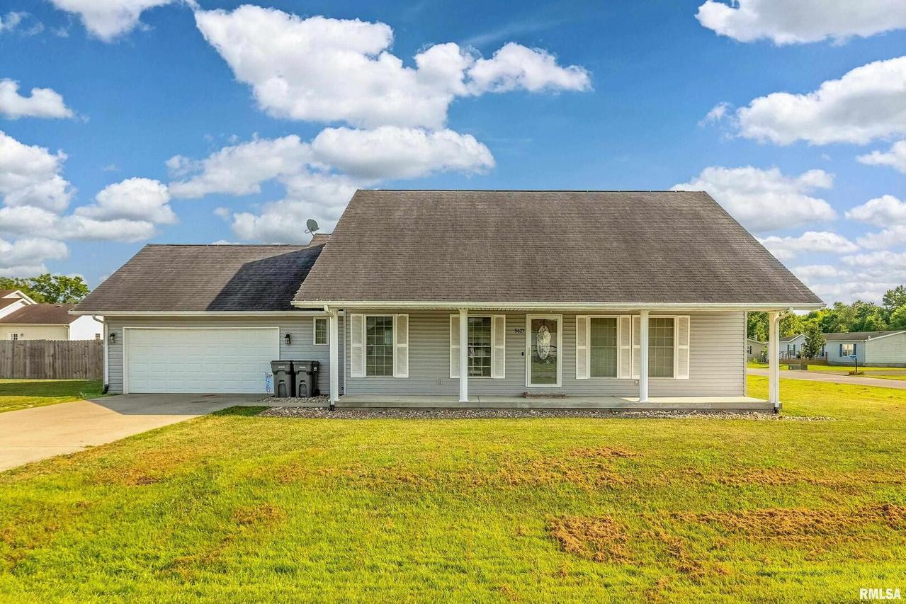 5627 Red Fox Dr., Carterville, IL 62918