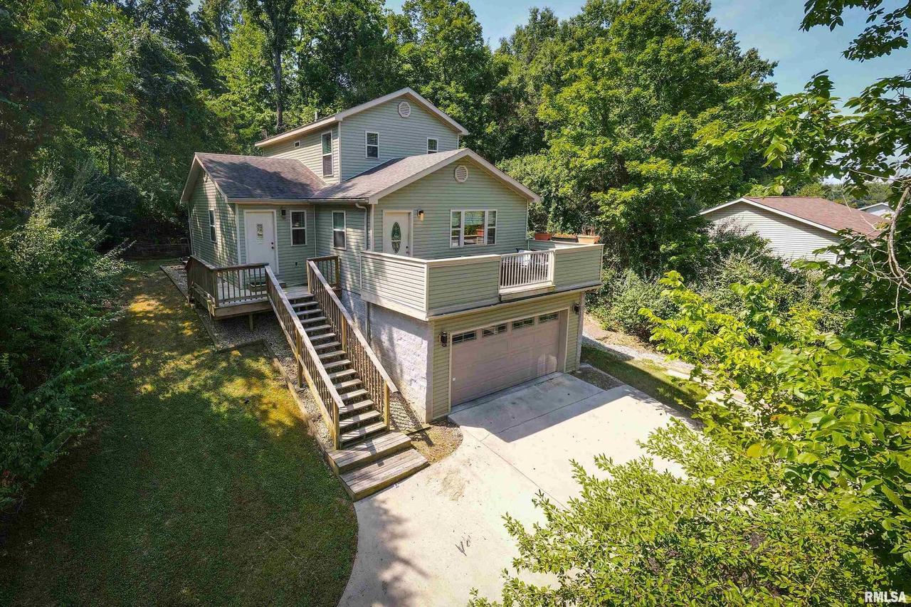 701 E Campus Dr., Carbondale, IL 62901