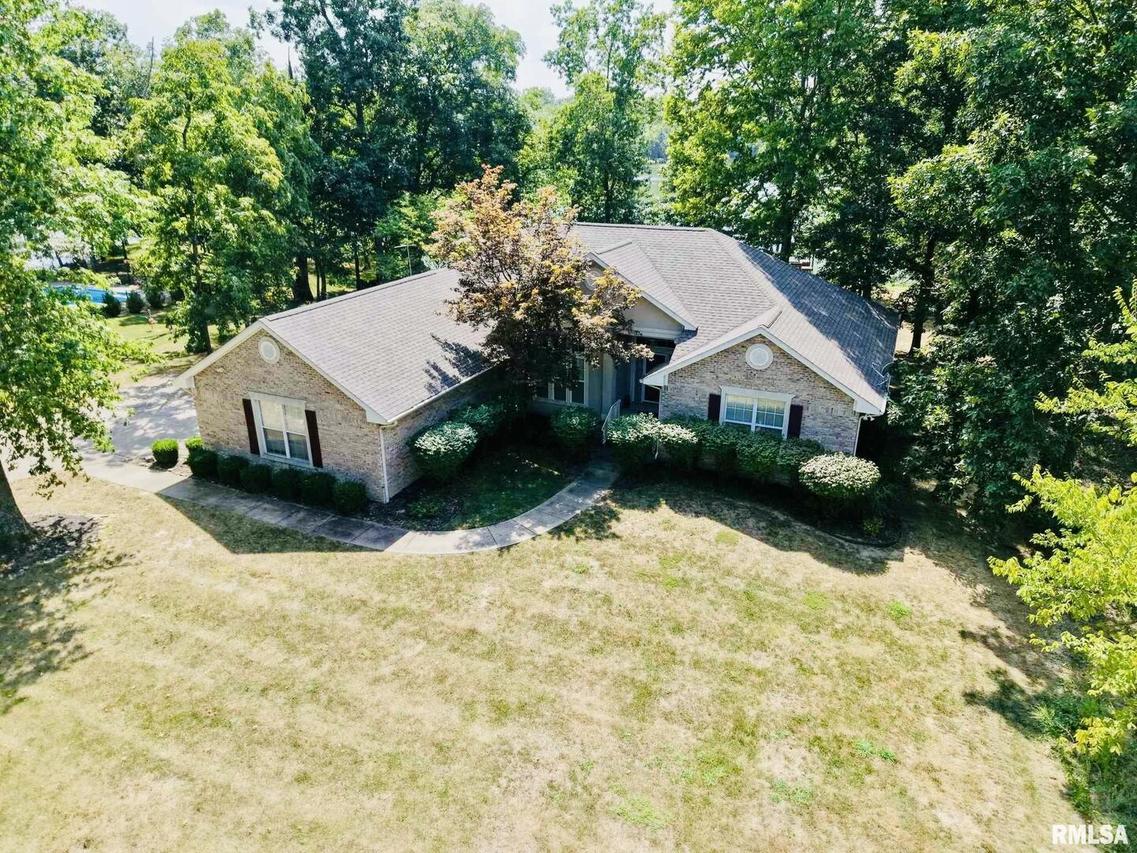 10919 Moses Manor Dr., Benton, IL 62812