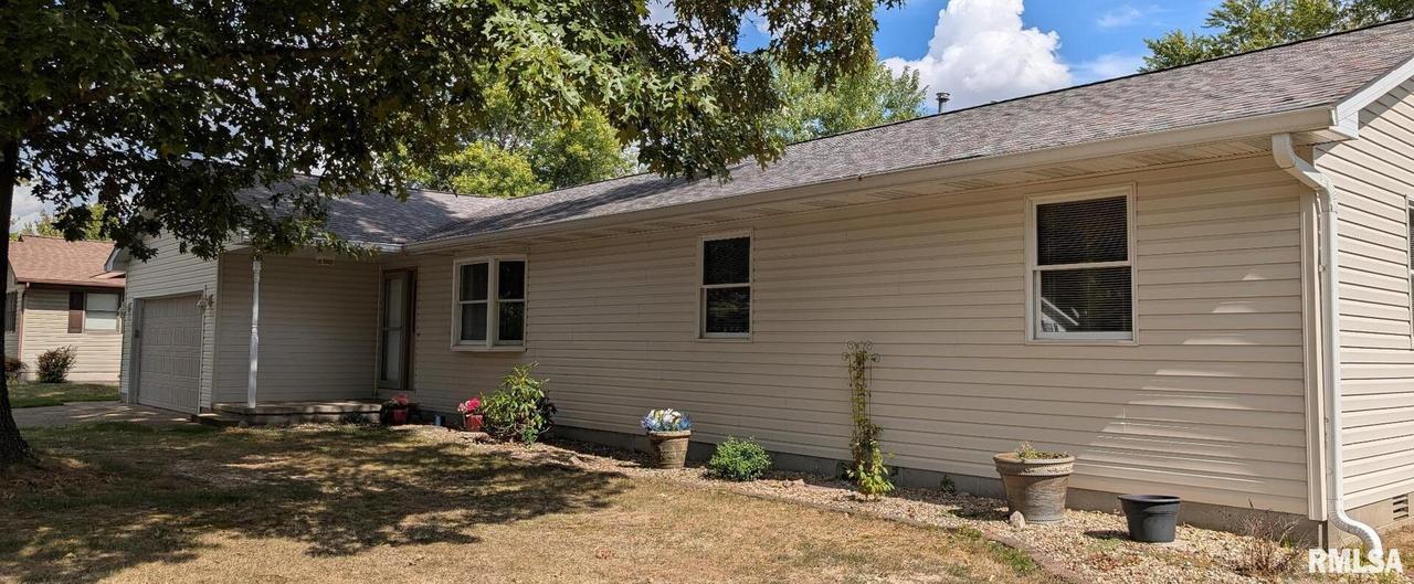 214 Northwood Ln., Salem, IL 62881