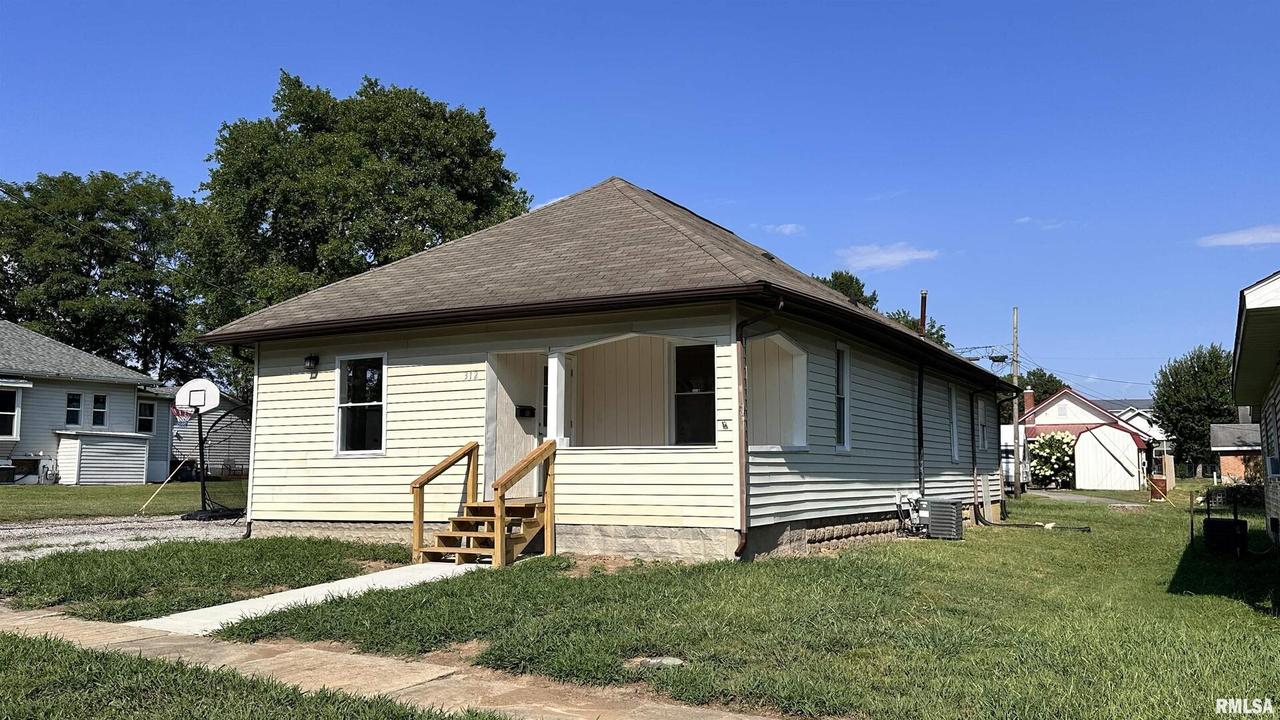 312 N Horn St., West Frankfort, IL 62896