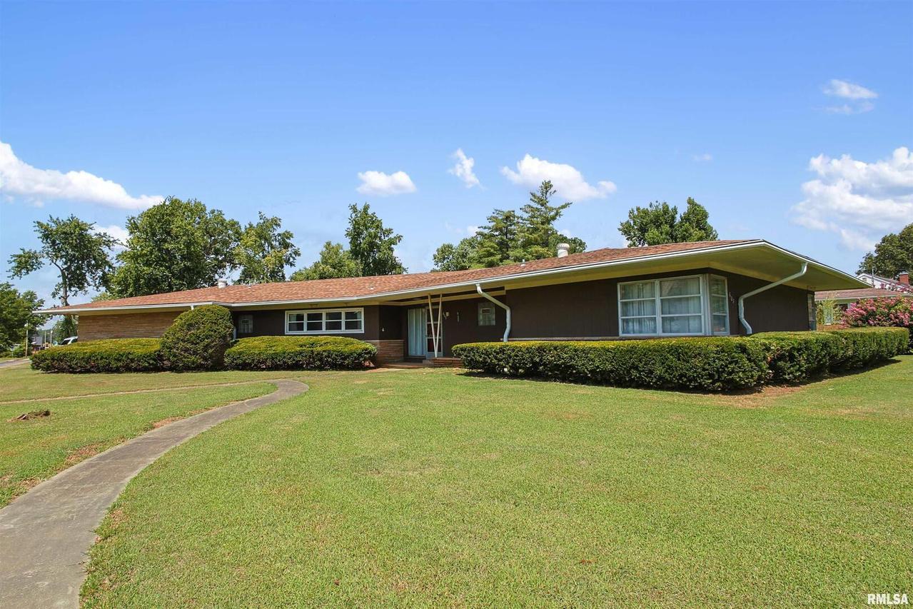 603 N Main St., Carrier Mills, IL 62917