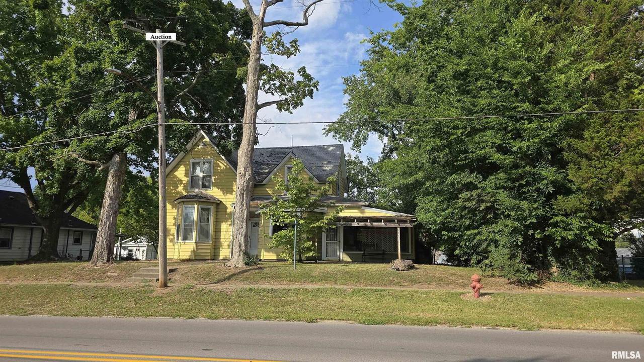 215 W Vienna St., Anna, IL 62906