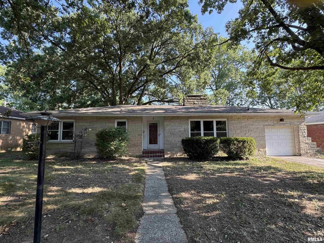 8 Northbrook Dr., Mt Vernon, IL 62864