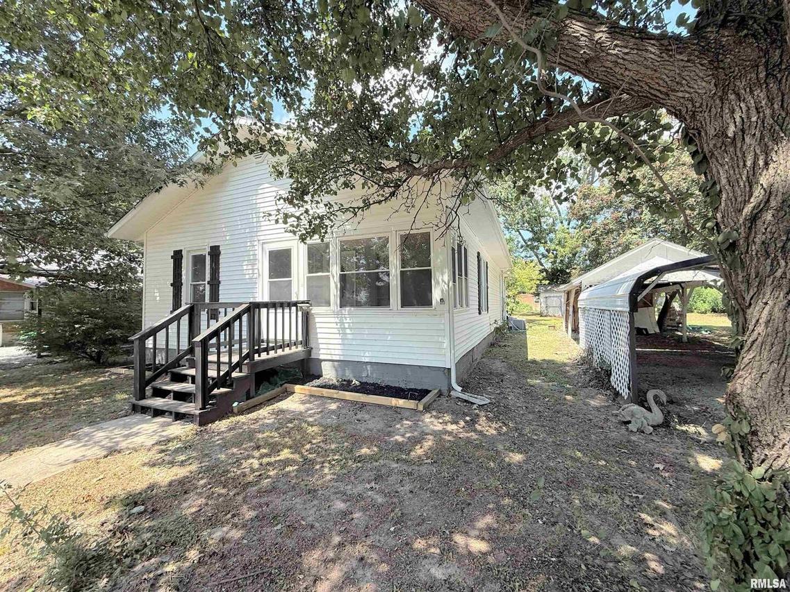 115 Walnut St., Zeigler, IL 62999