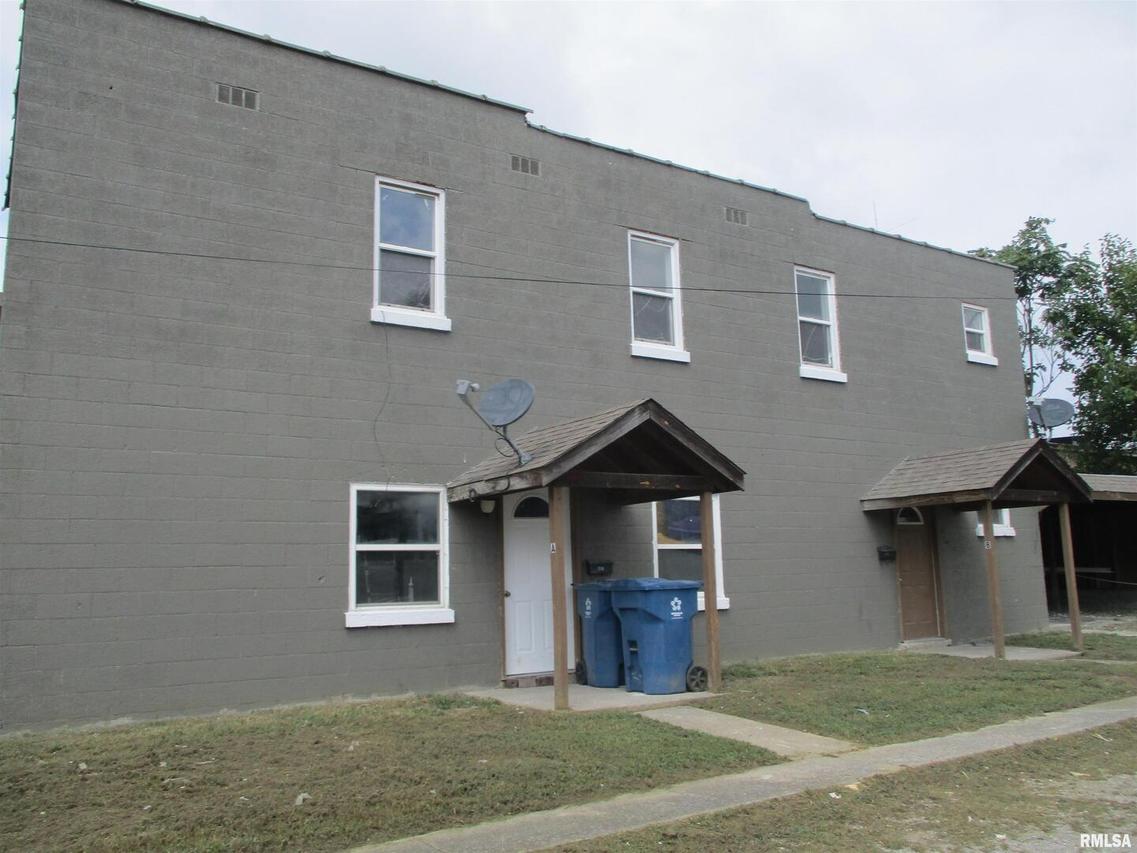 101 E Webster St., Benton, IL 62812