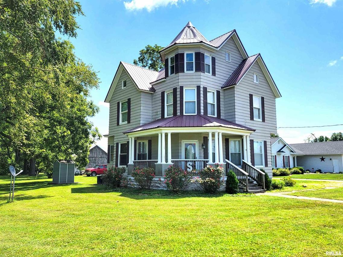 513 S Main St., Clay City, IL 62824