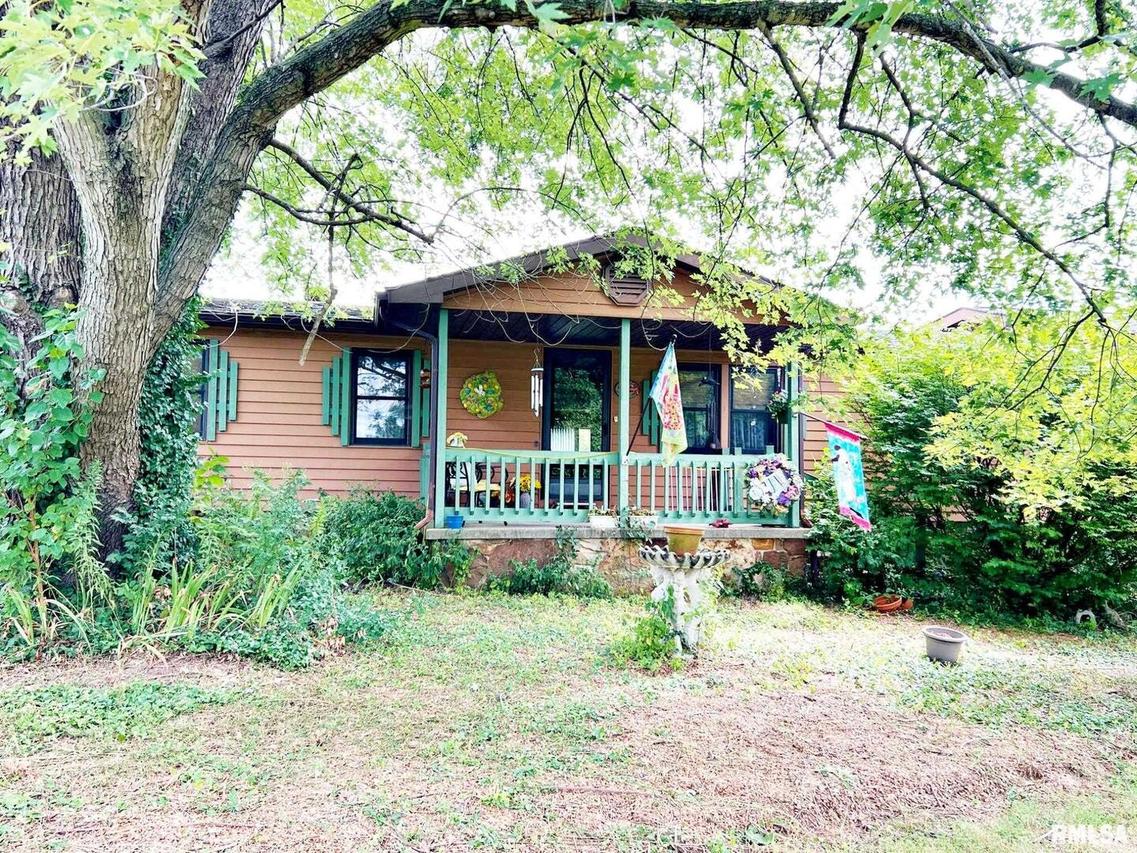 2516 Strawberry Rd., Metropolis, IL 62960