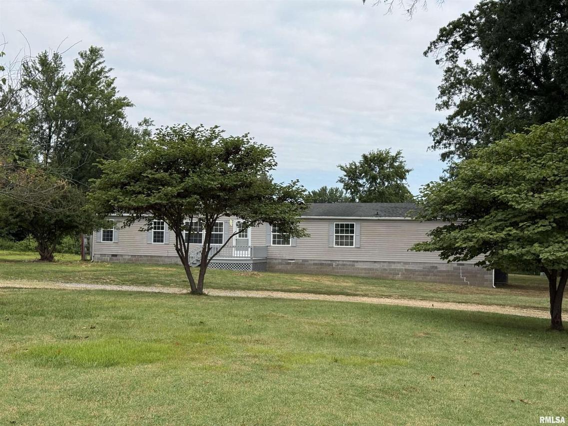 1408 Mchaney Rd., Harrisburg, IL
